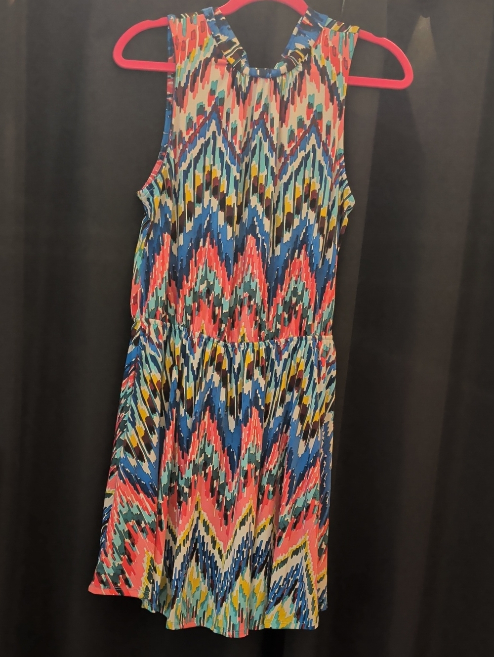 Women's Multicolor Chevron Print Sleeveless Dress Nwot.